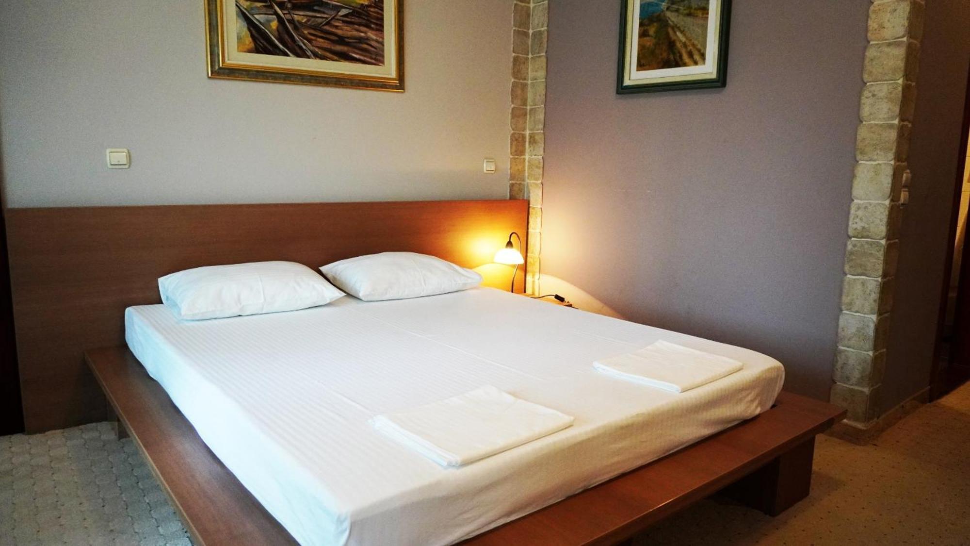 Hotel Vila Ivankovic Buna 객실 사진